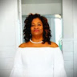 Meet your Posher, Regina
